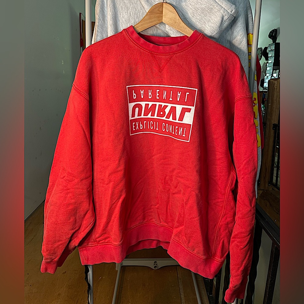 UNIVERSAL PROJECT Sweatshirt (medium)